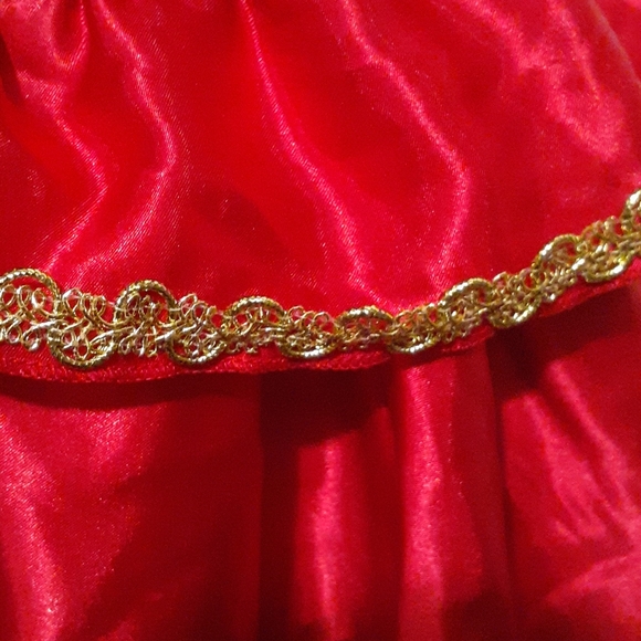 Costume - Picture 7 of 9